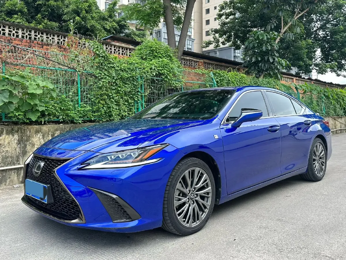 2020 Lexus ES 2.5L 207HP L4 8AT,autocango,china used car exporter,china ev exporter,chinese used car exporter,chinese used ev exporter