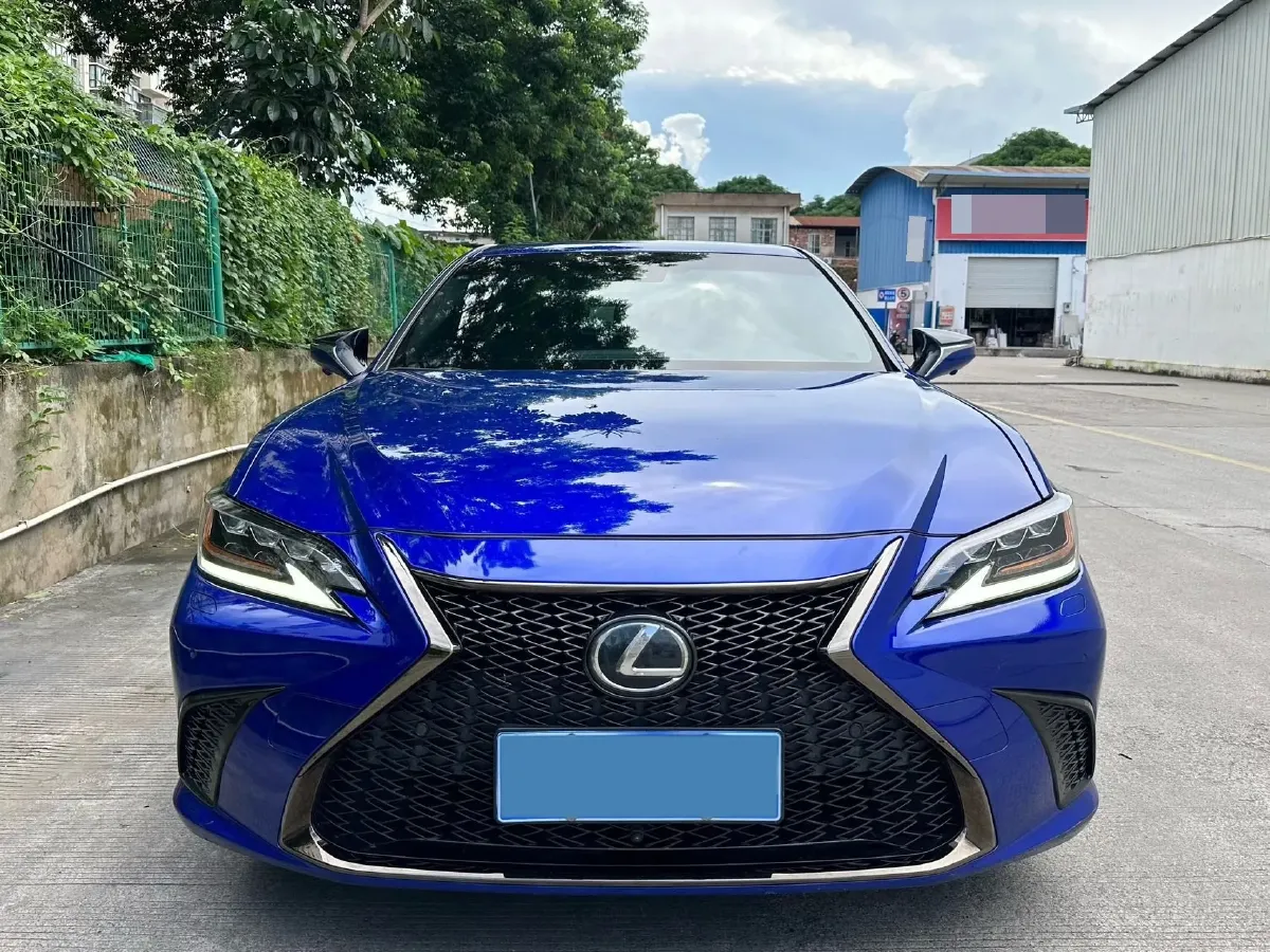2020 Lexus ES 2.5L 207HP L4 8AT,autocango,china used car exporter,china ev exporter,chinese used car exporter,chinese used ev exporter