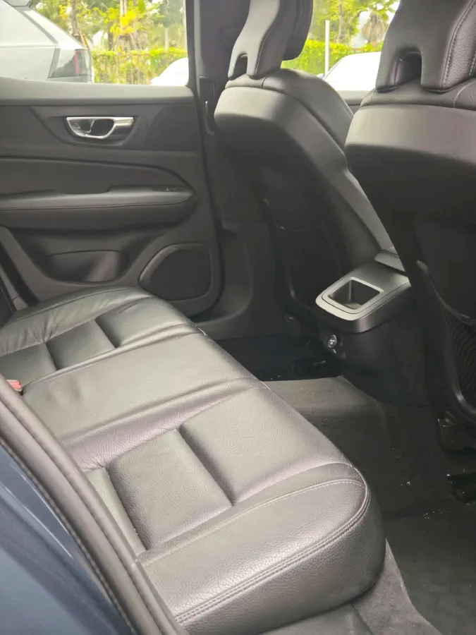 2020 Volvo S60 2.0T 190HP L4 8AT,autocango,china used car exporter,china ev exporter,chinese used car exporter,chinese used ev exporter