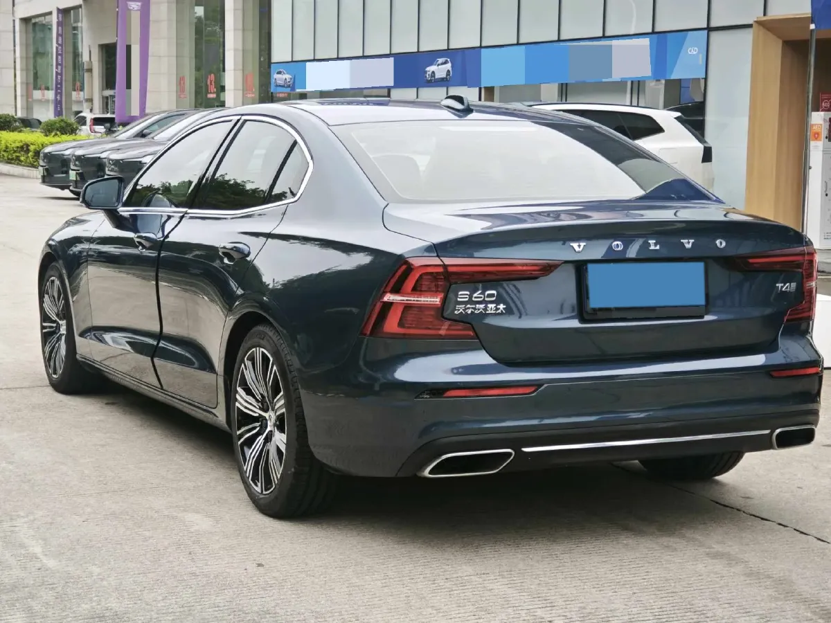 2020 Volvo S60 2.0T 190HP L4 8AT,autocango,china used car exporter,china ev exporter,chinese used car exporter,chinese used ev exporter