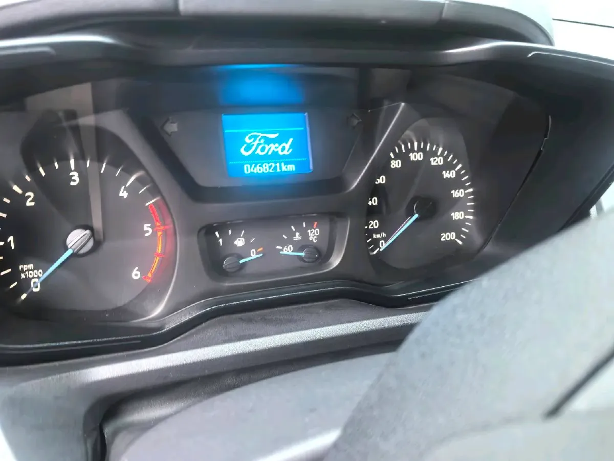 2021 Ford Transit 2.0T 121HP L4 5MT,autocango,china used car exporter,china ev exporter,chinese used car exporter,chinese used ev exporter