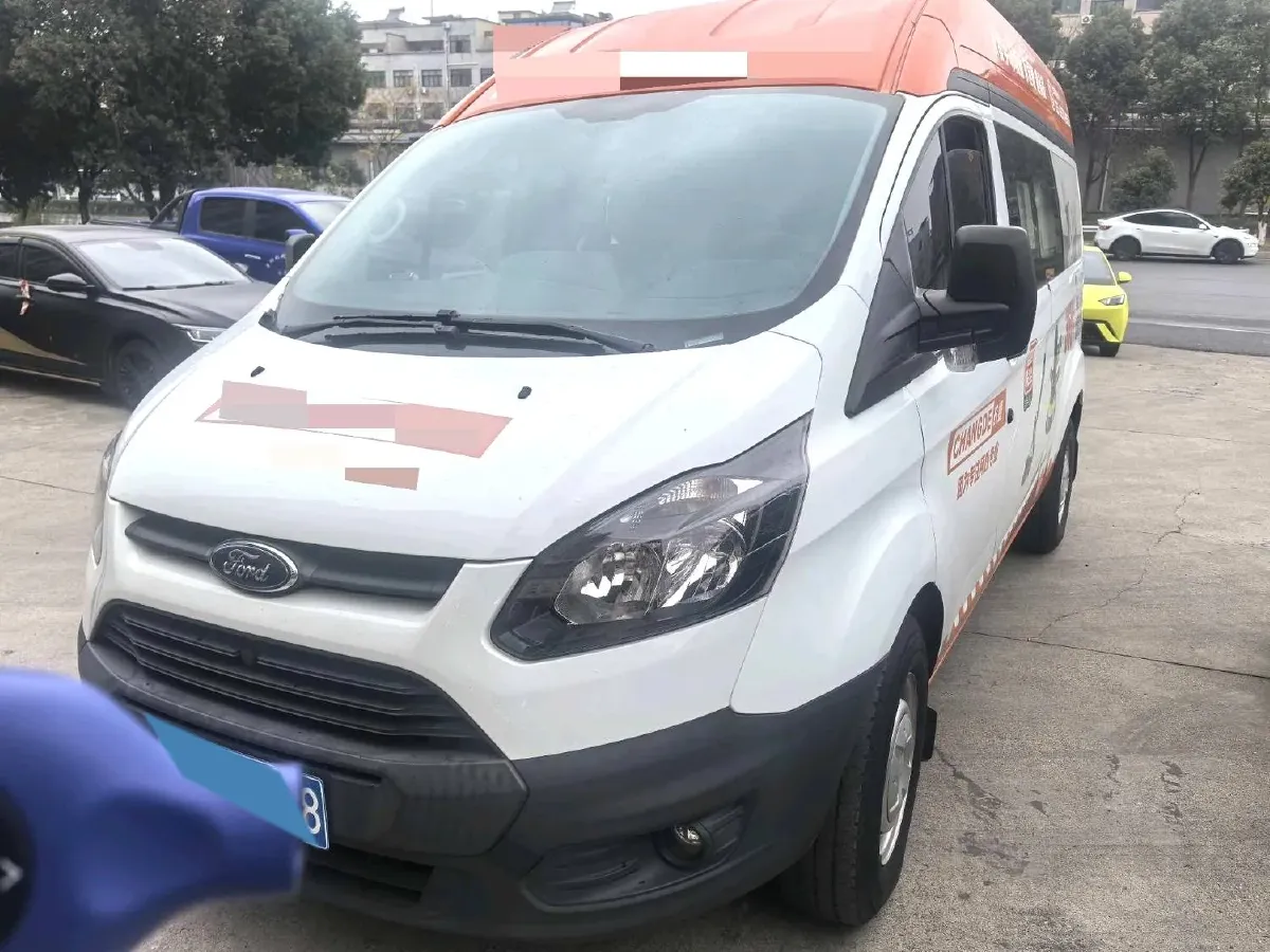 2021 Ford Transit 2.0T 121HP L4 5MT,autocango,china used car exporter,china ev exporter,chinese used car exporter,chinese used ev exporter