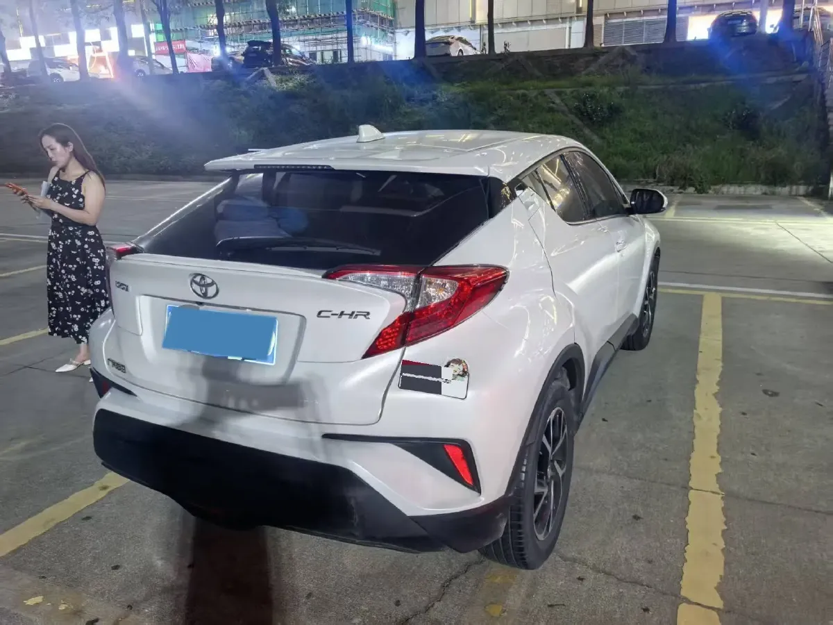 2020 Toyota C-HR 2.0L 171HP L4 CVT,autocango,china used car exporter,china ev exporter,chinese used car exporter,chinese used ev exporter