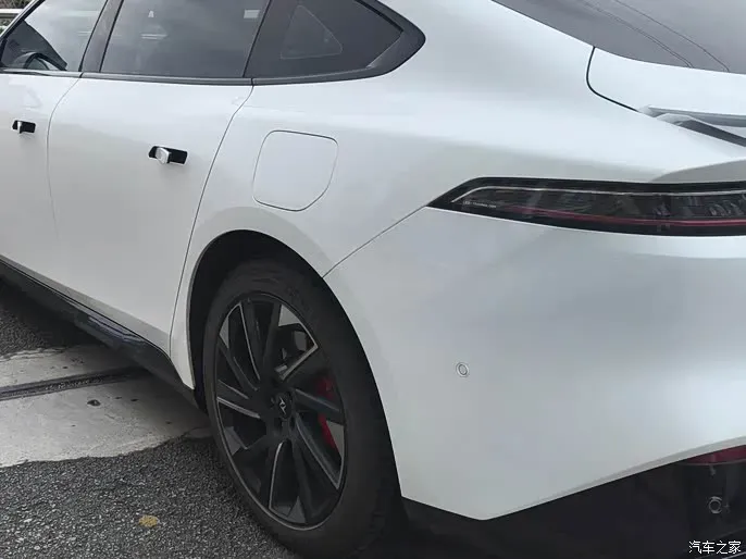 2024 DongFeng eπ eπ007 REEV 105HP REEV 28.4KWH,autocango,china used car exporter,china ev exporter,chinese used car exporter,chinese used ev exporter