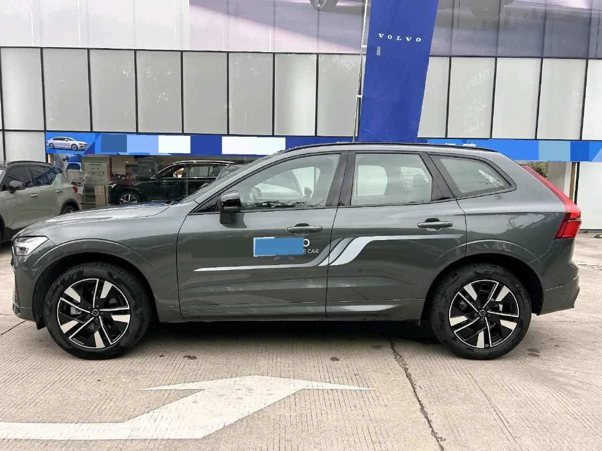 2026 Volvo XC60 2.0T 250HP L4 8AT,autocango,china used car exporter,china ev exporter,chinese used car exporter,chinese used ev exporter
