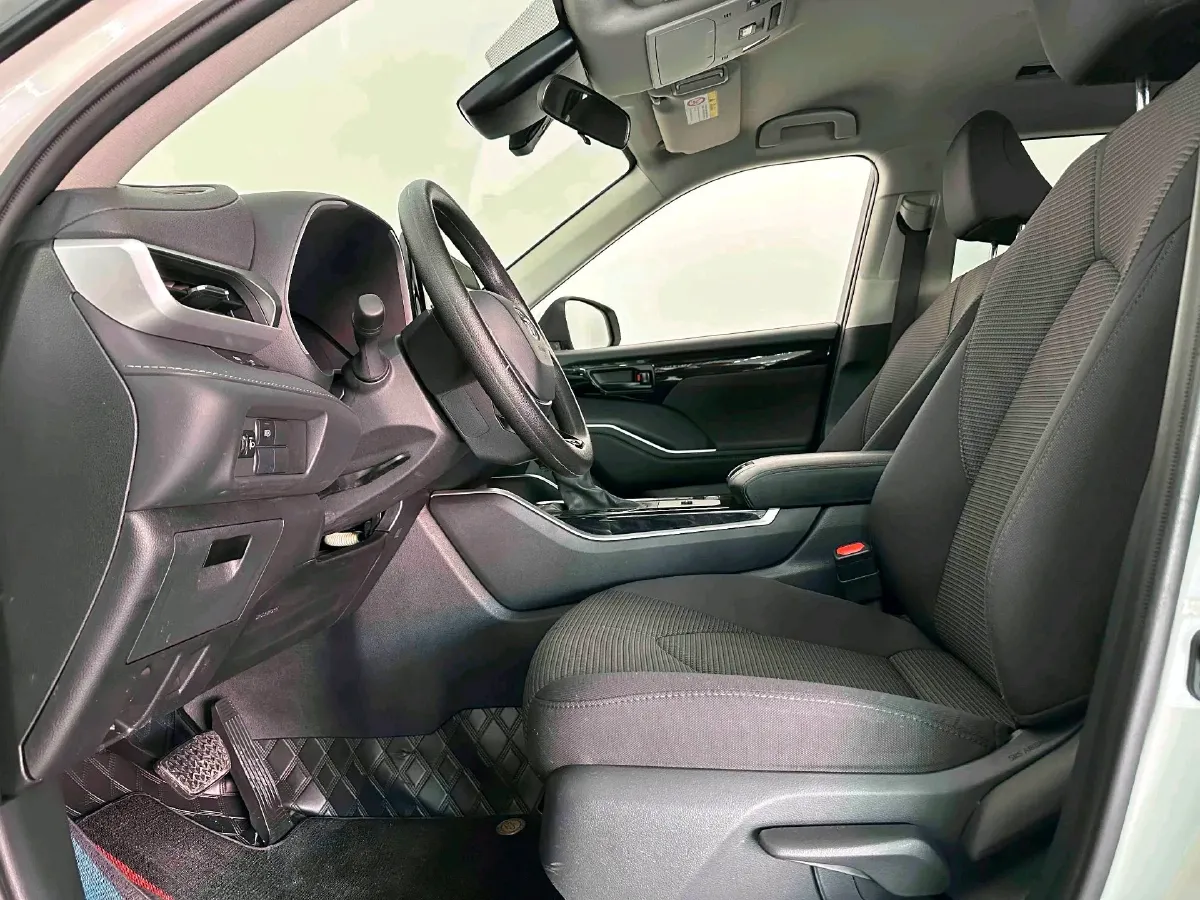 2024 Toyota Highlander 2.5L 189HP L4 E-CVT Hybrid,autocango,china used car exporter,china ev exporter,chinese used car exporter,chinese used ev exporter