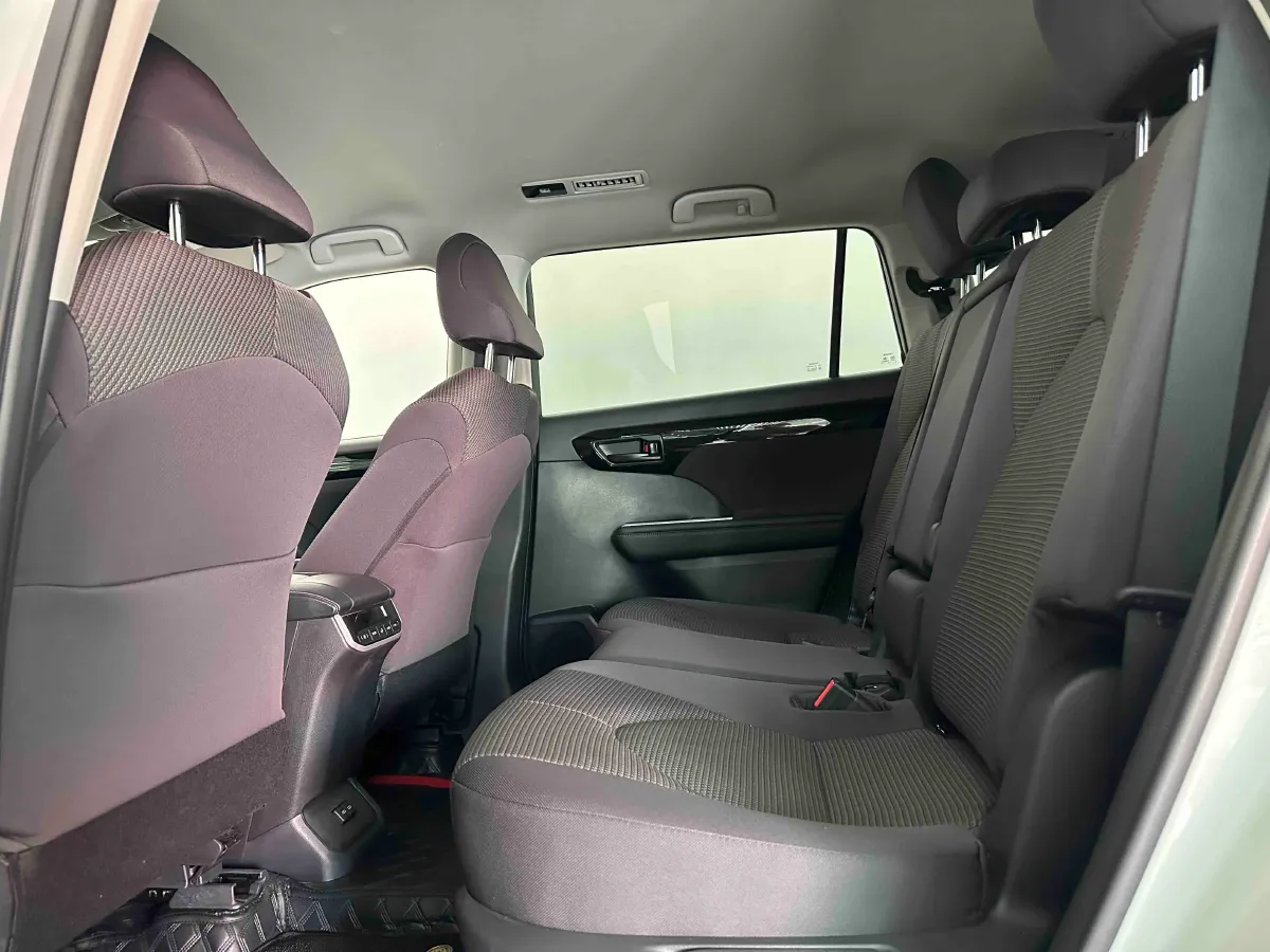 2024 Toyota Highlander 2.5L 189HP L4 E-CVT Hybrid,autocango,china used car exporter,china ev exporter,chinese used car exporter,chinese used ev exporter