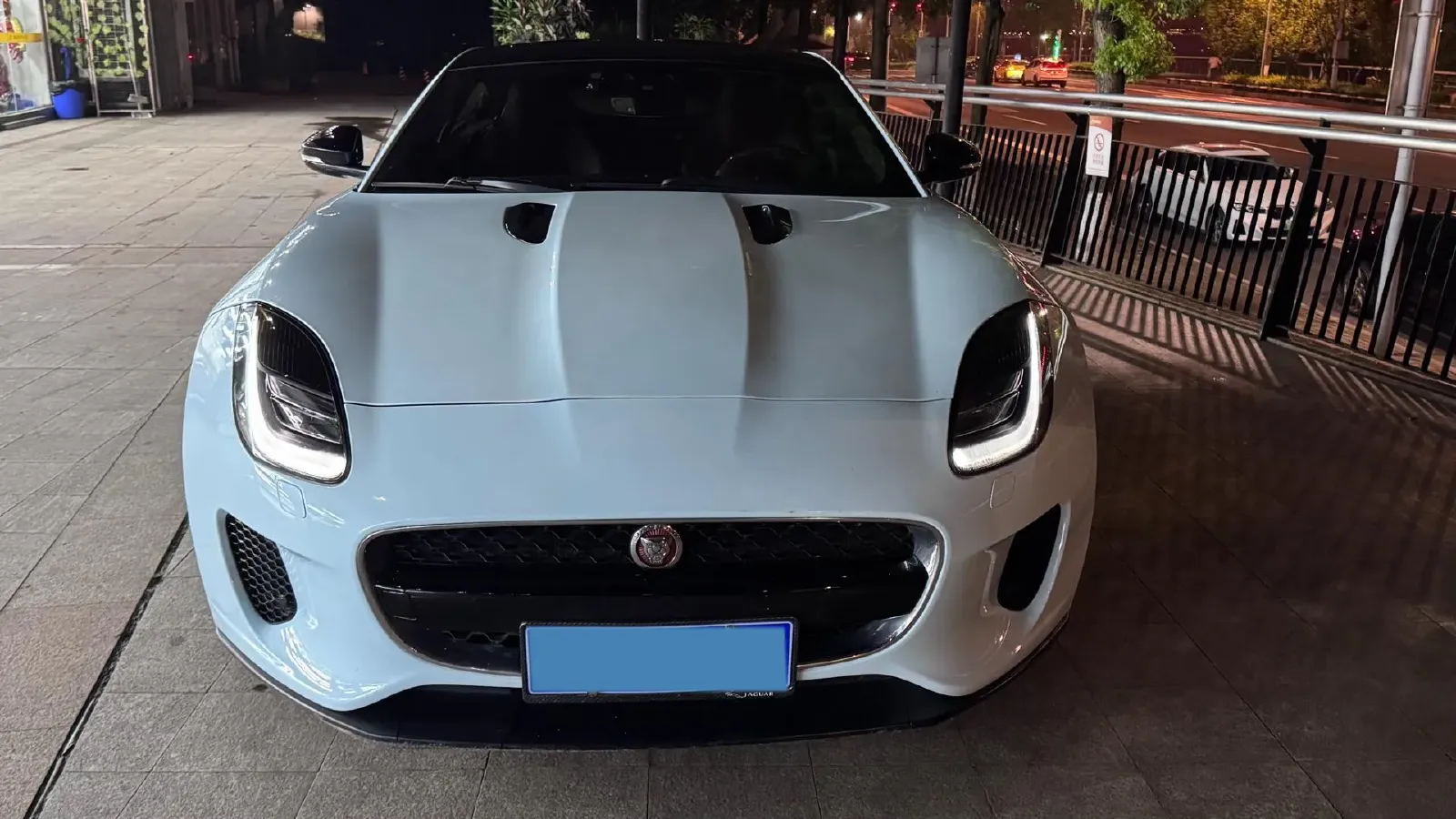 2019 Jaguar F-TYPE 2.0T 300HP L4 8AT,autocango,china used car exporter,china ev exporter,chinese used car exporter,chinese used ev exporter