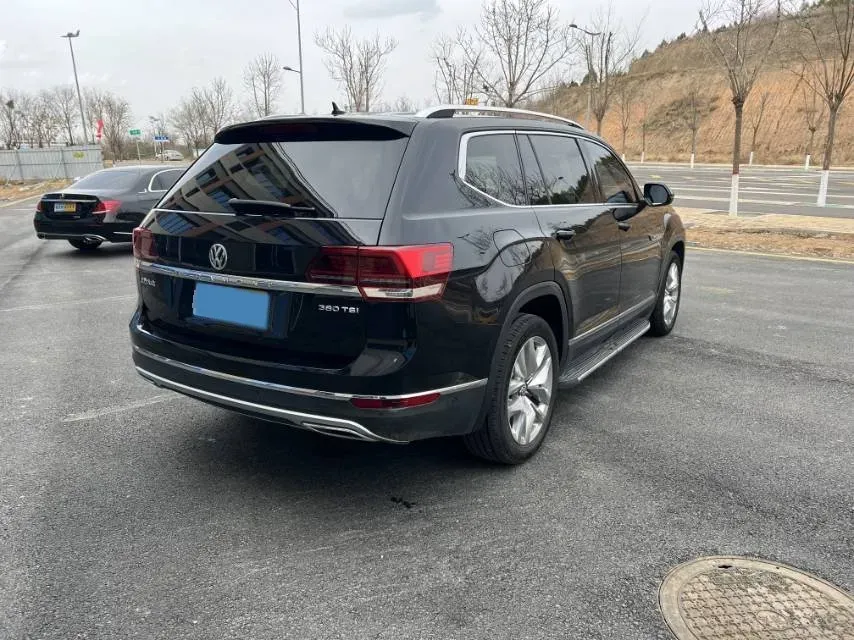 2017 Volkswagen Teramont 2.0T 220HP L4 7DCT,autocango,china used car exporter,china ev exporter,chinese used car exporter,chinese used ev exporter