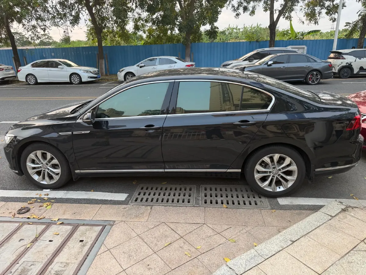 2019 Volkswagen Tayron 2.0T 186HP L4 7DCT,autocango,china used car exporter,china ev exporter,chinese used car exporter,chinese used ev exporter