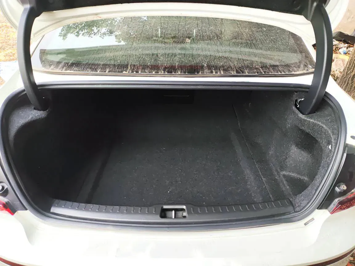 2023 Volvo S60 2.0T 197HP L4 7DCT,autocango,china used car exporter,china ev exporter,chinese used car exporter,chinese used ev exporter