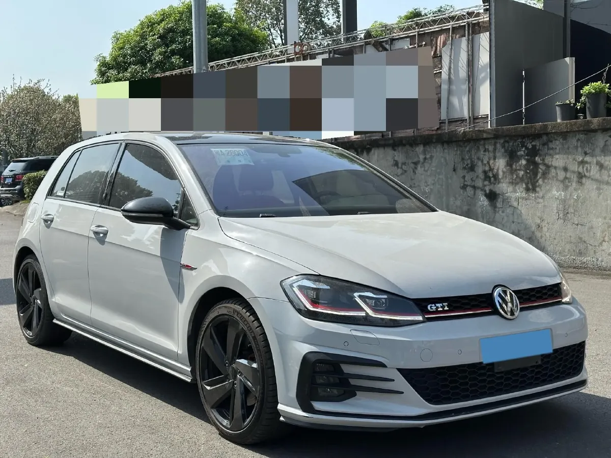 2018 Volkswagen GolfGTI 2.0T 220HP L4 7DCT,autocango,china used car exporter,china ev exporter,chinese used car exporter,chinese used ev exporter