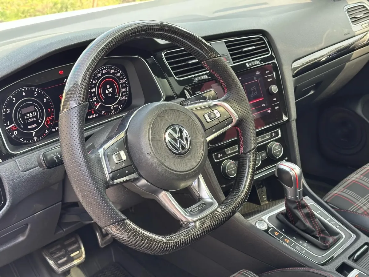 2018 Volkswagen GolfGTI 2.0T 220HP L4 7DCT,autocango,china used car exporter,china ev exporter,chinese used car exporter,chinese used ev exporter