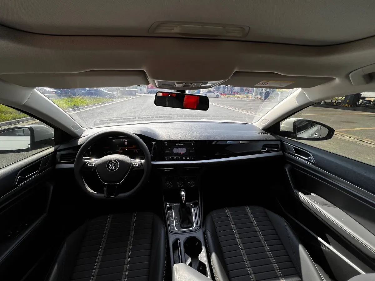 2022 Volkswagen Sagitar 1.2T 116HP L4 7DCT,autocango,china used car exporter,china ev exporter,chinese used car exporter,chinese used ev exporter