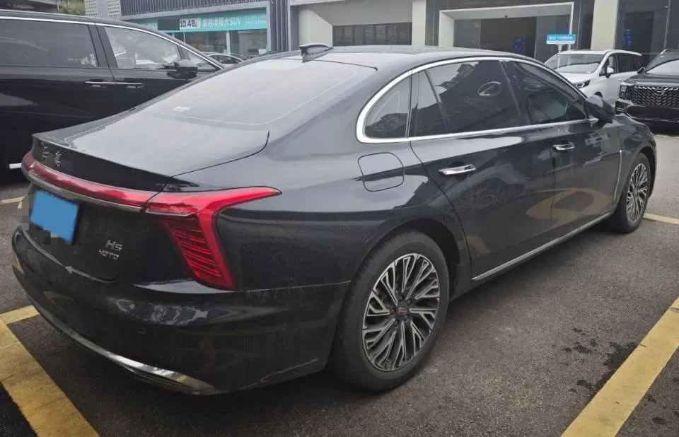 2025 HongQi H5 1.5T 169HP L4 1DHT Hybrid,autocango,china used car exporter,china ev exporter,chinese used car exporter,chinese used ev exporter