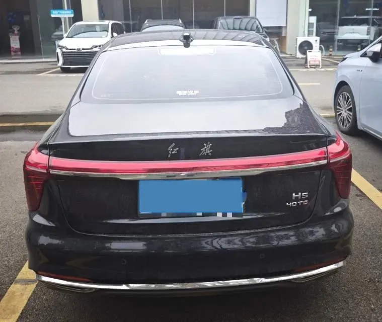 2025 HongQi H5 1.5T 169HP L4 1DHT Hybrid,autocango,china used car exporter,china ev exporter,chinese used car exporter,chinese used ev exporter