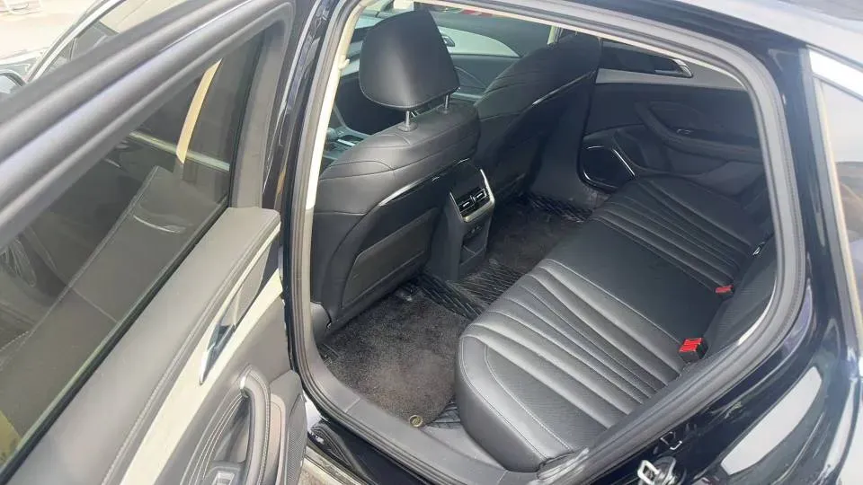 2025 HongQi H5 1.5T 169HP L4 1DHT Hybrid,autocango,china used car exporter,china ev exporter,chinese used car exporter,chinese used ev exporter