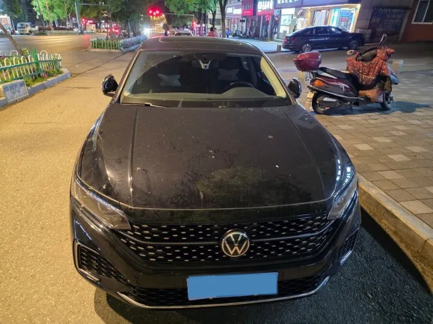 2024 Volkswagen Passat 2.0T 220HP L4 7DCT,autocango,china used car exporter,china ev exporter,chinese used car exporter,chinese used ev exporter