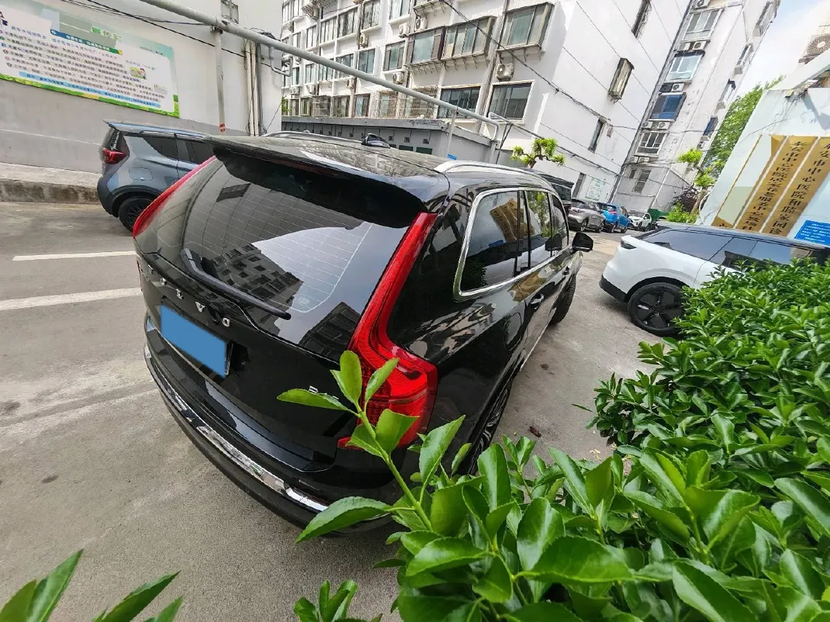2024 Volvo XC90 2.0T 299HP L4 8AT,autocango,china used car exporter,china ev exporter,chinese used car exporter,chinese used ev exporter