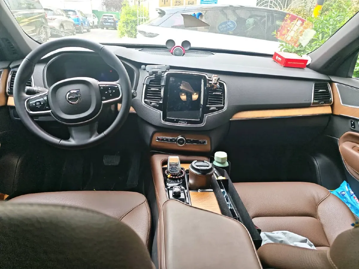 2024 Volvo XC90 2.0T 299HP L4 8AT,autocango,china used car exporter,china ev exporter,chinese used car exporter,chinese used ev exporter