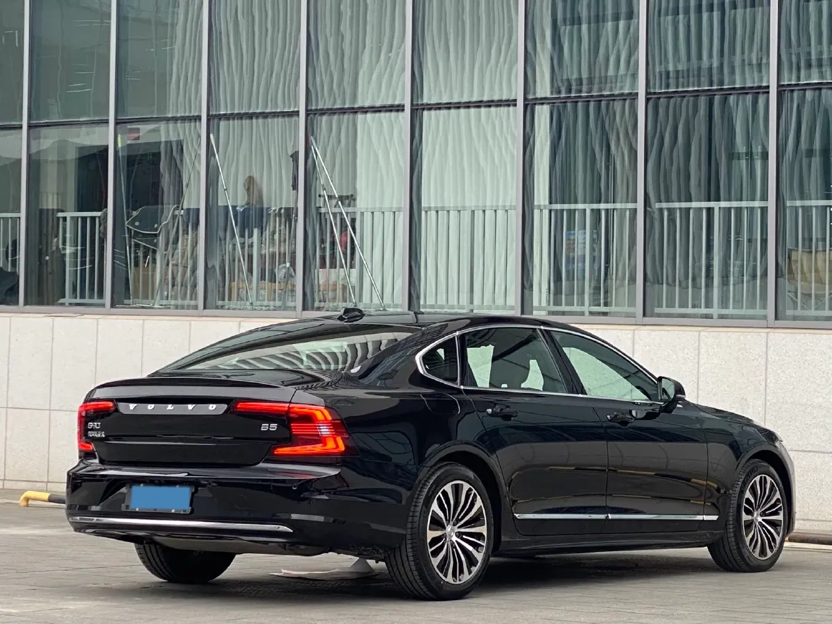 2024 Volvo S90 2.0T 250HP L4 8AT,autocango,china used car exporter,china ev exporter,chinese used car exporter,chinese used ev exporter
