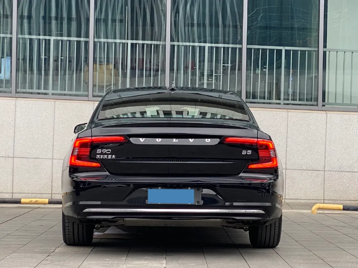 2024 Volvo S90 2.0T 250HP L4 8AT,autocango,china used car exporter,china ev exporter,chinese used car exporter,chinese used ev exporter