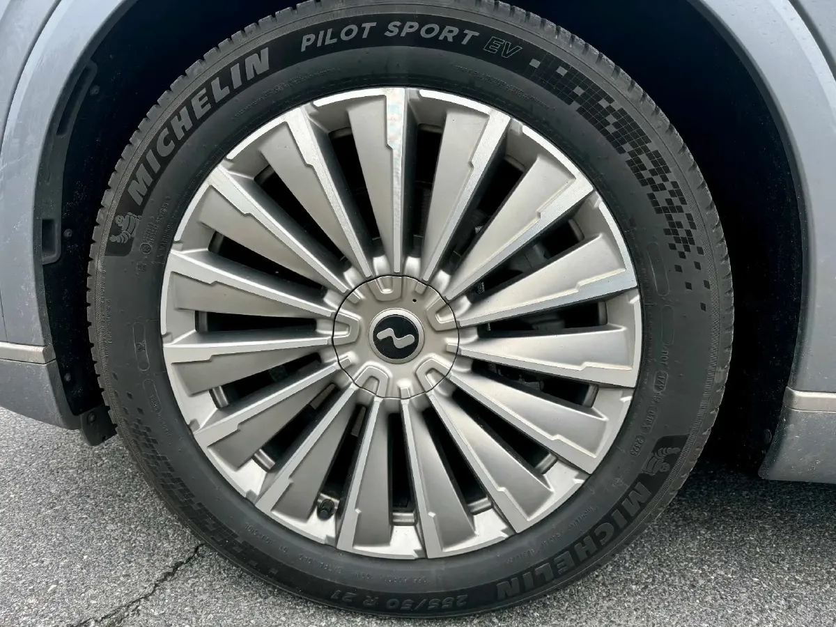 2025 ONVO L90 BEV,autocango,china used car exporter,china ev exporter,chinese used car exporter,chinese used ev exporter