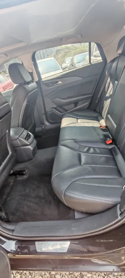 2022 HongQi H5 1.5T 169HP L4 7DCT,autocango,china used car exporter,china ev exporter,chinese used car exporter,chinese used ev exporter