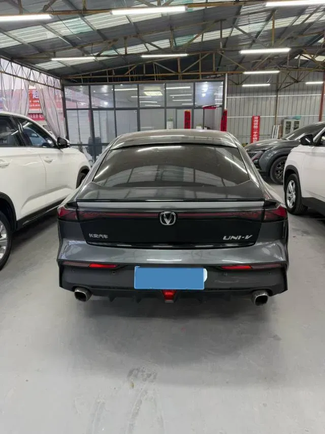 2022 ChangAn UNI-V 1.5T 188HP L4 7DCT,autocango,china used car exporter,china ev exporter,chinese used car exporter,chinese used ev exporter
