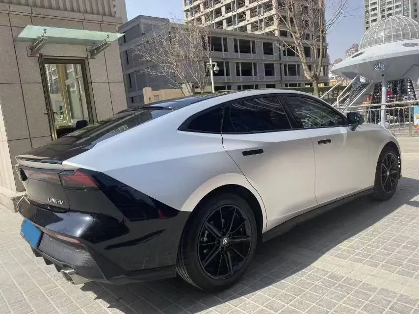 2022 ChangAn UNI-V 1.5T 188HP L4 7DCT,autocango,china used car exporter,china ev exporter,chinese used car exporter,chinese used ev exporter