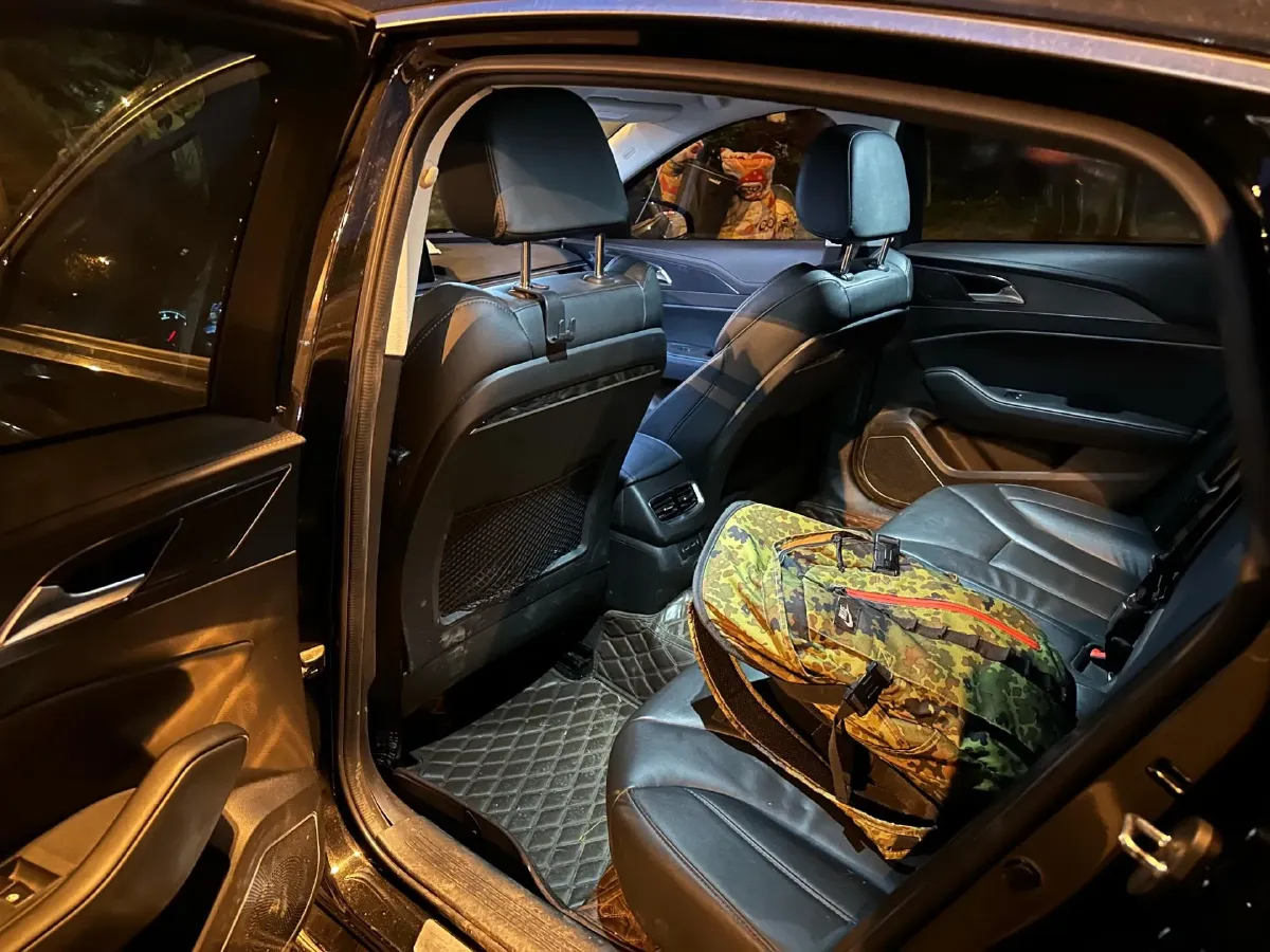 2022 HongQi H5 1.8T 197HP L4 6AT,autocango,china used car exporter,china ev exporter,chinese used car exporter,chinese used ev exporter