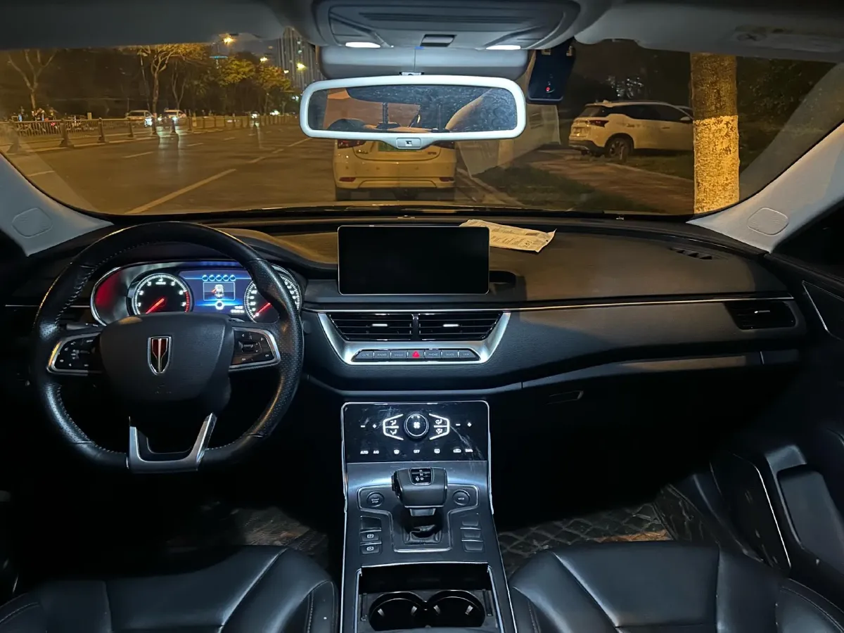 2022 HongQi H5 1.8T 197HP L4 6AT,autocango,china used car exporter,china ev exporter,chinese used car exporter,chinese used ev exporter