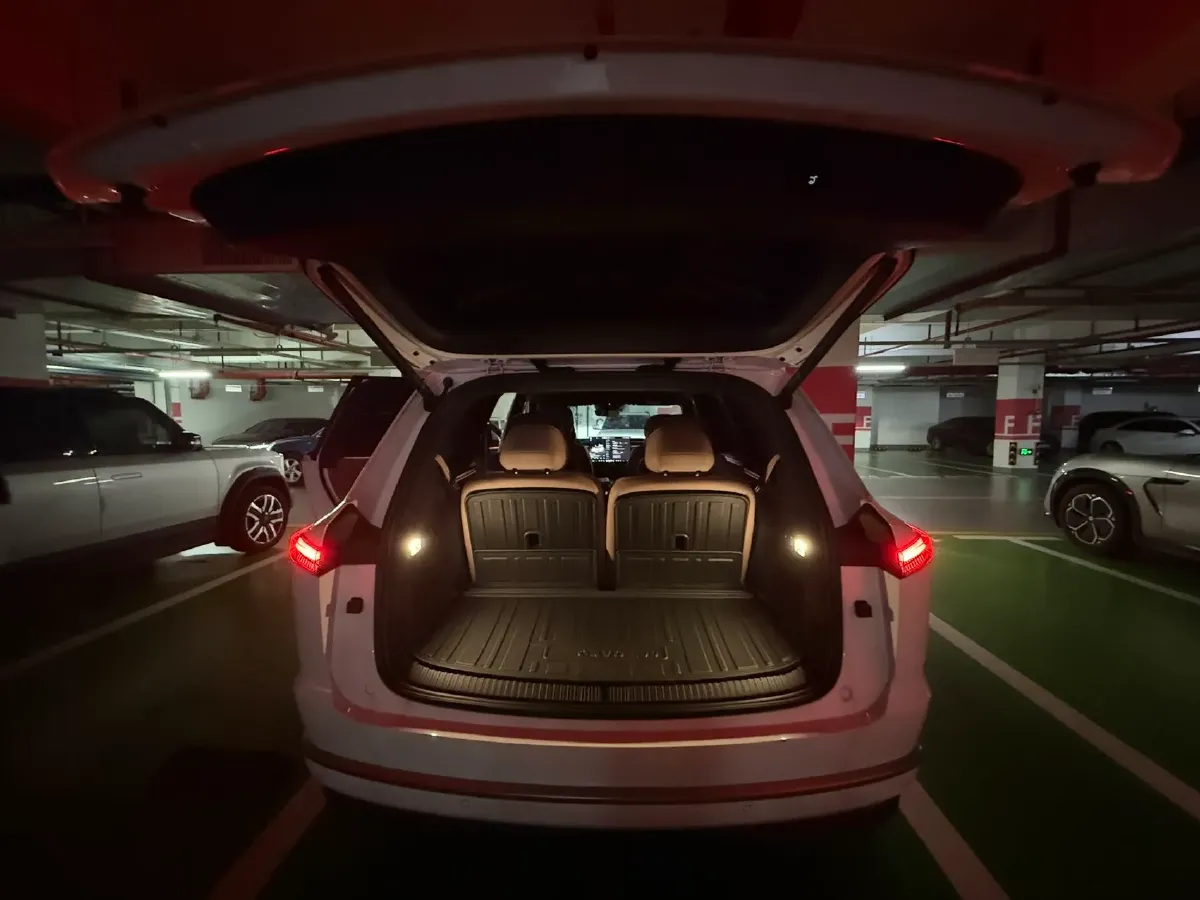 2025 ONVO L90 BEV,autocango,china used car exporter,china ev exporter,chinese used car exporter,chinese used ev exporter