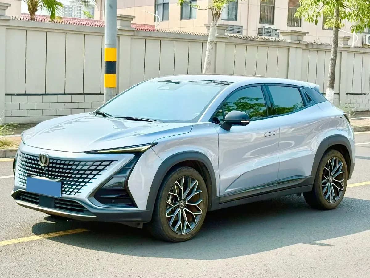 2022 ChangAn UNI-T 1.5T 188HP L4 7DCT,autocango,china used car exporter,china ev exporter,chinese used car exporter,chinese used ev exporter