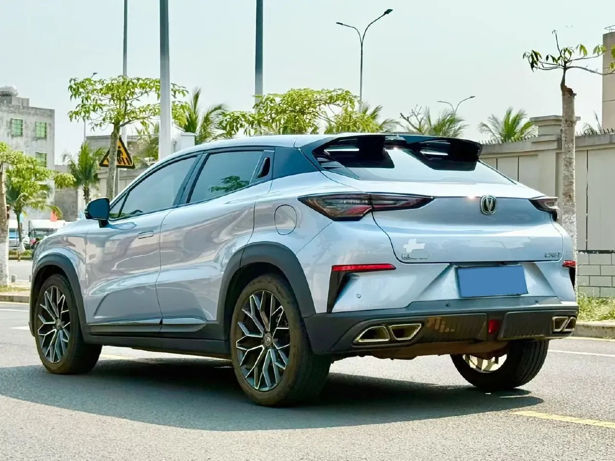 2022 ChangAn UNI-T 1.5T 188HP L4 7DCT,autocango,china used car exporter,china ev exporter,chinese used car exporter,chinese used ev exporter