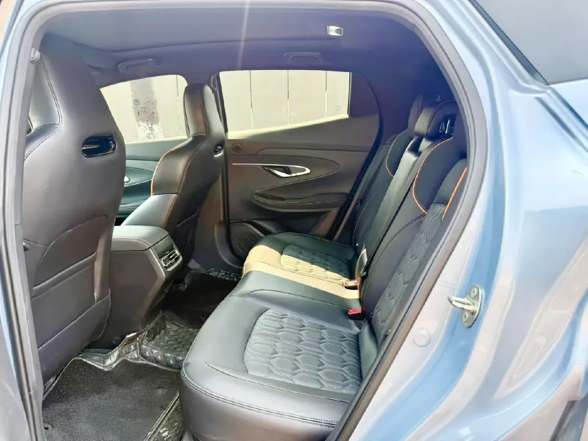 2022 ChangAn UNI-T 1.5T 188HP L4 7DCT,autocango,china used car exporter,china ev exporter,chinese used car exporter,chinese used ev exporter