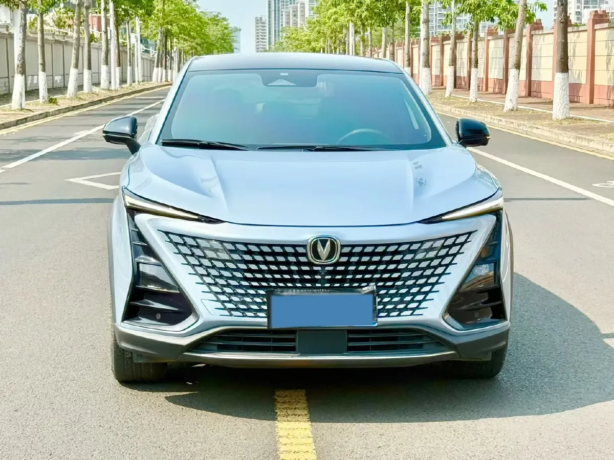 2022 ChangAn UNI-T 1.5T 188HP L4 7DCT,autocango,china used car exporter,china ev exporter,chinese used car exporter,chinese used ev exporter