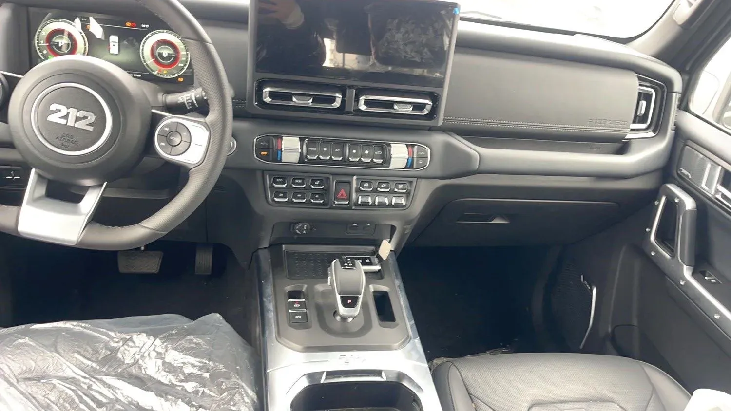 2024 212 212 T01 2.0T 252HP L4 8AT,autocango,china used car exporter,china ev exporter,chinese used car exporter,chinese used ev exporter