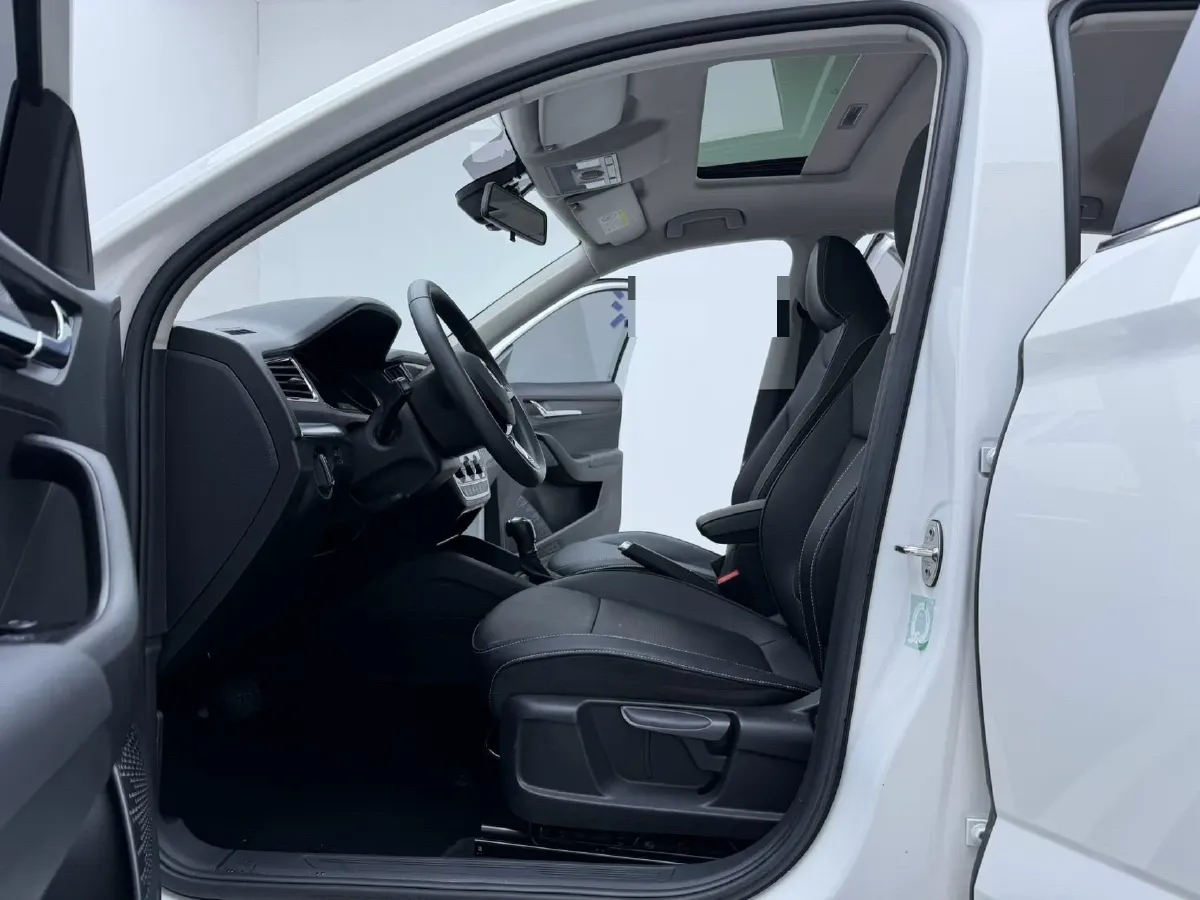 2022 Skoda Kamiq 1.5L 112HP L4 6AT,autocango,china used car exporter,china ev exporter,chinese used car exporter,chinese used ev exporter