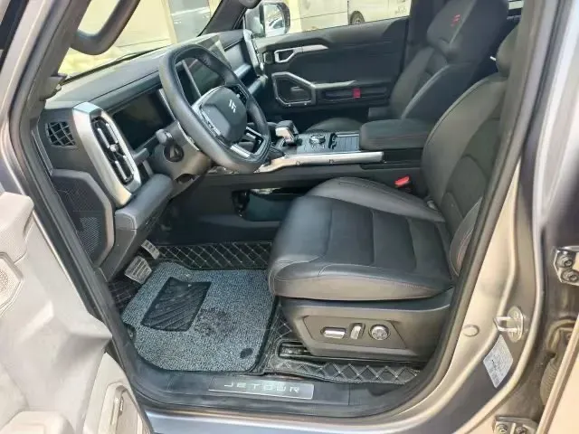 2023 Jetour Traveller 2.0T 254HP L4 7DCT,autocango,china used car exporter,china ev exporter,chinese used car exporter,chinese used ev exporter