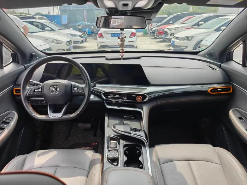 2022 ChangAn UNI-T 1.5T 188HP L4 7DCT,autocango,china used car exporter,china ev exporter,chinese used car exporter,chinese used ev exporter