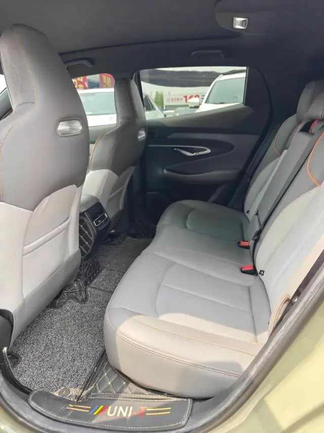 2022 ChangAn UNI-T 1.5T 188HP L4 7DCT,autocango,china used car exporter,china ev exporter,chinese used car exporter,chinese used ev exporter