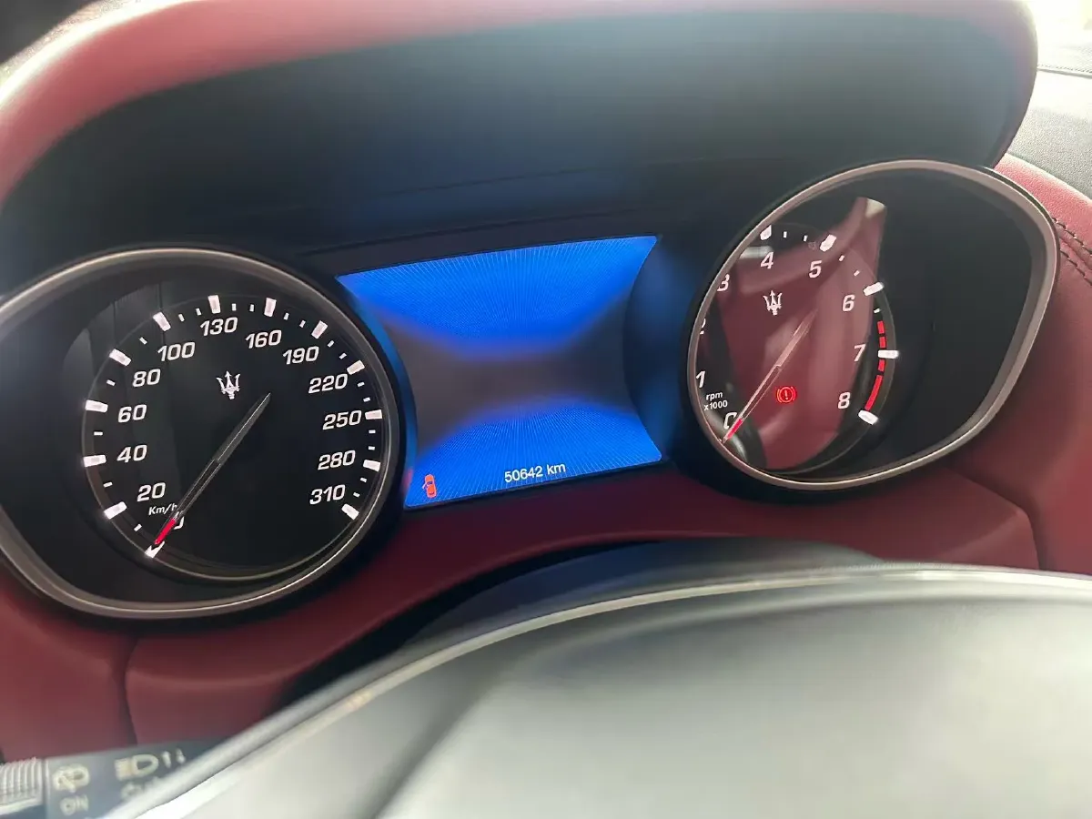 2018 Maserati Levante 3.0T 350HP V6 8AT,autocango,china used car exporter,china ev exporter,chinese used car exporter,chinese used ev exporter