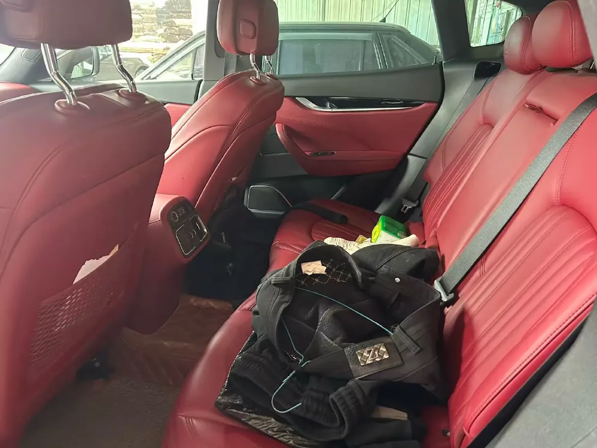 2018 Maserati Levante 3.0T 350HP V6 8AT,autocango,china used car exporter,china ev exporter,chinese used car exporter,chinese used ev exporter