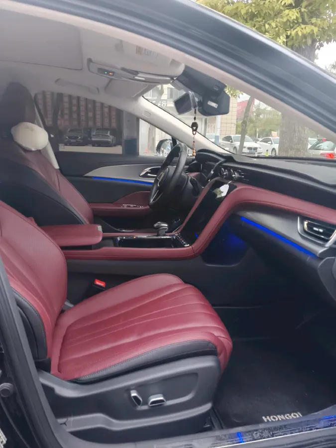 2024 HongQi H5 2.0T 224HP L4 8AT,autocango,china used car exporter,china ev exporter,chinese used car exporter,chinese used ev exporter