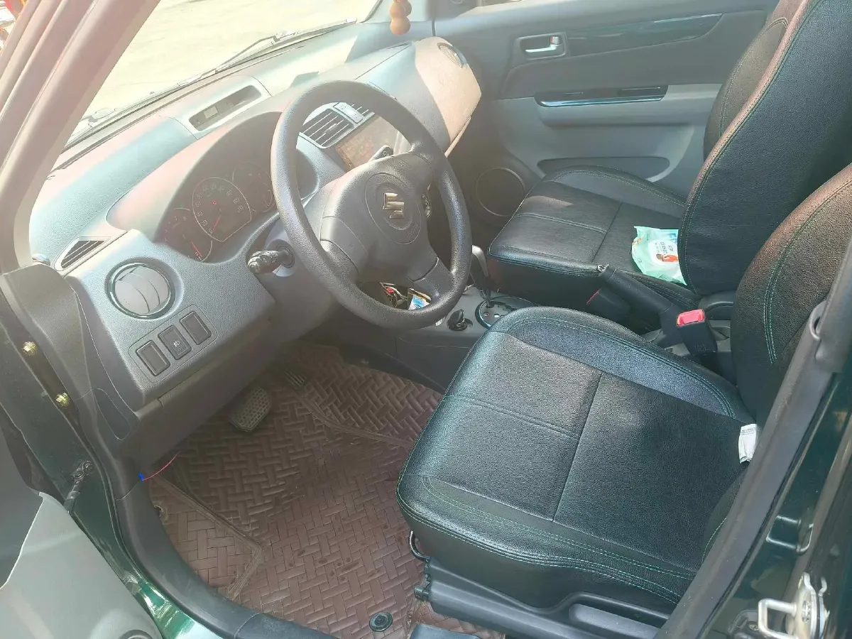 2015 Suzuki Swift 1.5L 103HP L4 4AT,autocango,china used car exporter,china ev exporter,chinese used car exporter,chinese used ev exporter