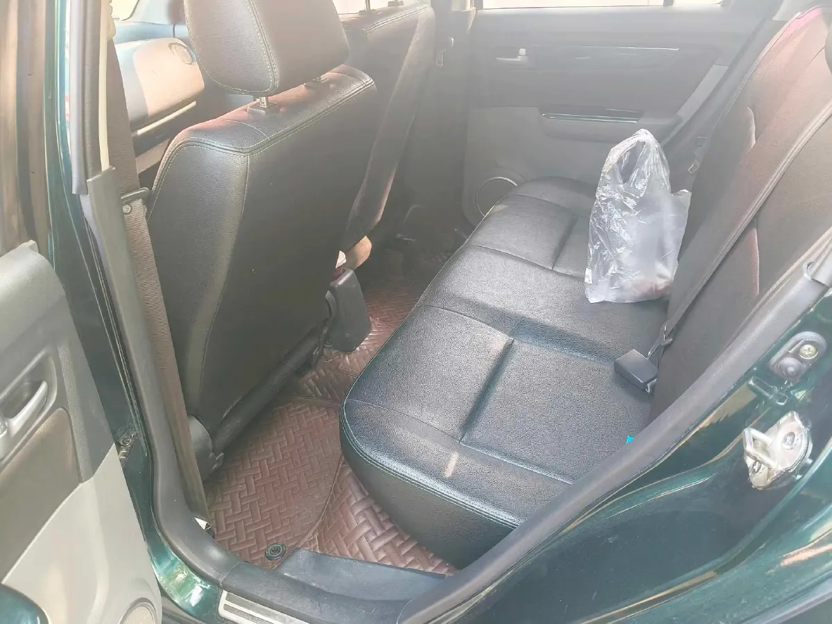 2015 Suzuki Swift 1.5L 103HP L4 4AT,autocango,china used car exporter,china ev exporter,chinese used car exporter,chinese used ev exporter