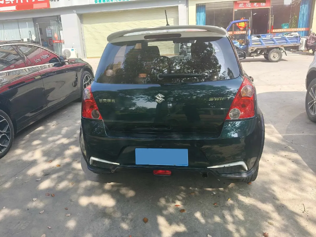 2015 Suzuki Swift 1.5L 103HP L4 4AT,autocango,china used car exporter,china ev exporter,chinese used car exporter,chinese used ev exporter