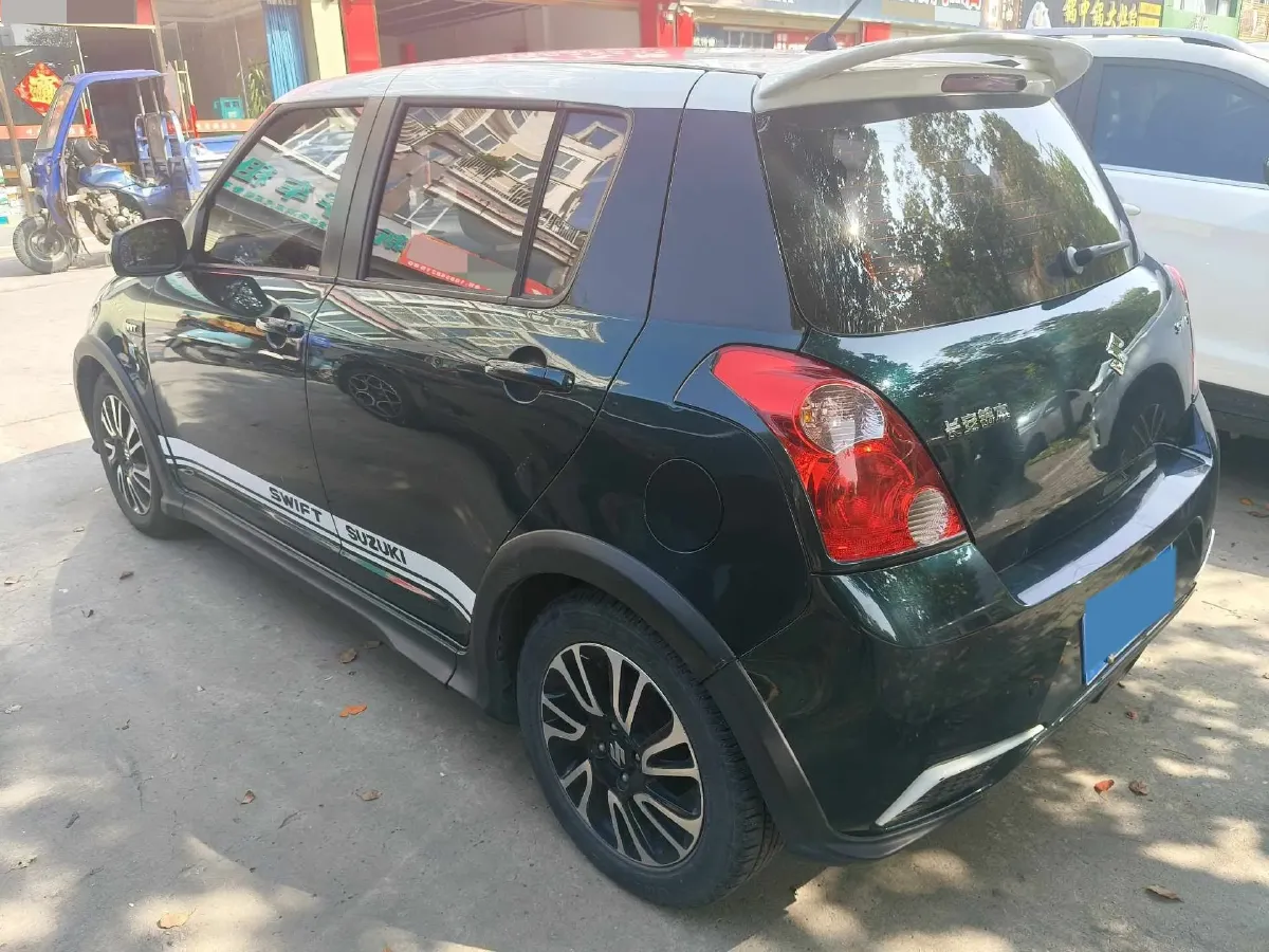 2015 Suzuki Swift 1.5L 103HP L4 4AT,autocango,china used car exporter,china ev exporter,chinese used car exporter,chinese used ev exporter