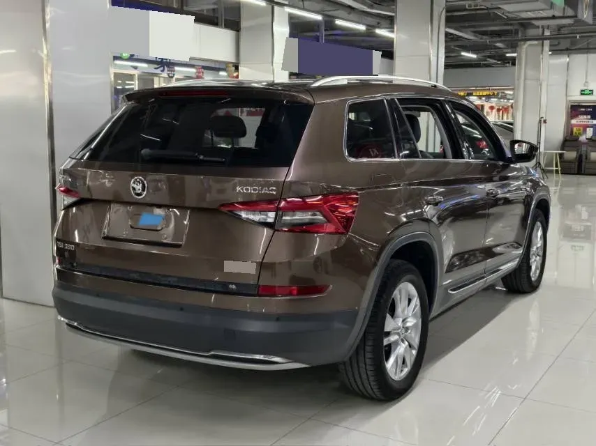 2018 Skoda Kodiak 2.0T 186HP L4 7DCT,autocango,china used car exporter,china ev exporter,chinese used car exporter,chinese used ev exporter